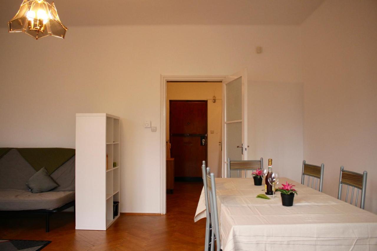 Castle Stallion Apartment Budapest Luaran gambar