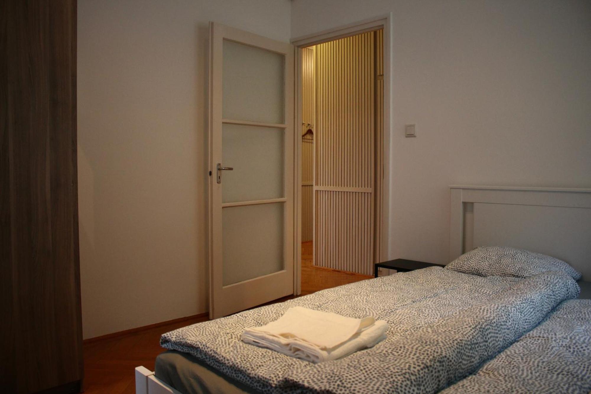 Castle Stallion Apartment Budapest Luaran gambar